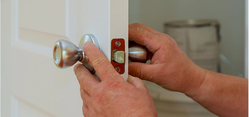 AAA Locksmiths For lock Replacement in Pasadena, California